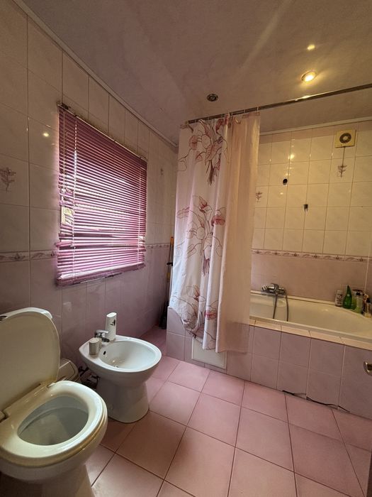 Продається будинок 110м.кв. Ділянка 9 соток. Тисменичани. Школа. Садок. Газ. Світло. Вода