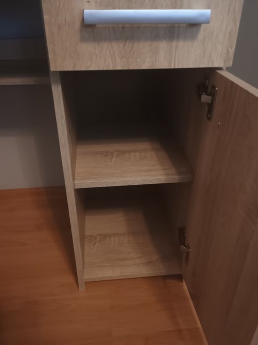Biurko 90×45×75 70 zł + półka gratis