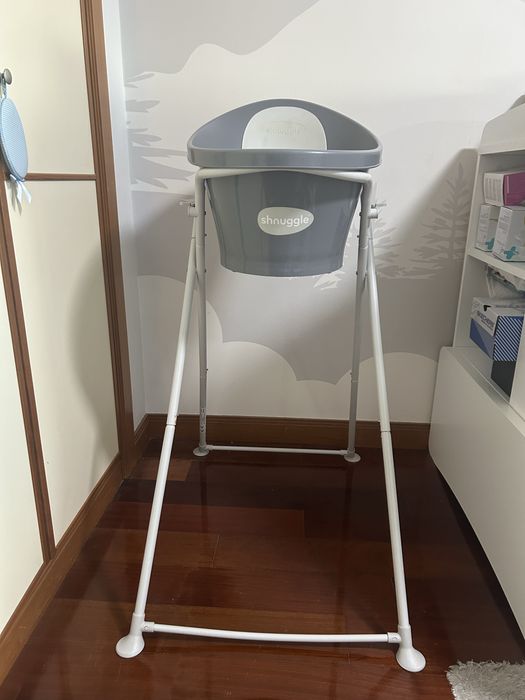 Banheira Shnuggle cinza + suporte