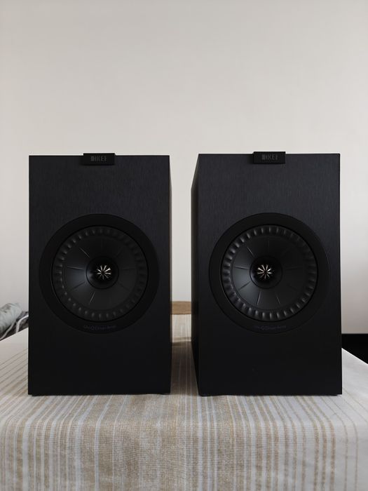 Głośniki podstawkowe Kef q350