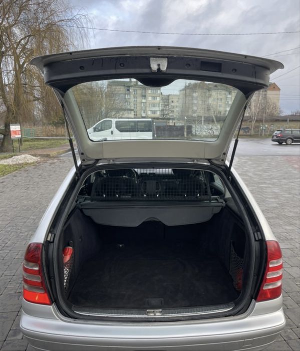 Mercedes Benz W203 C180