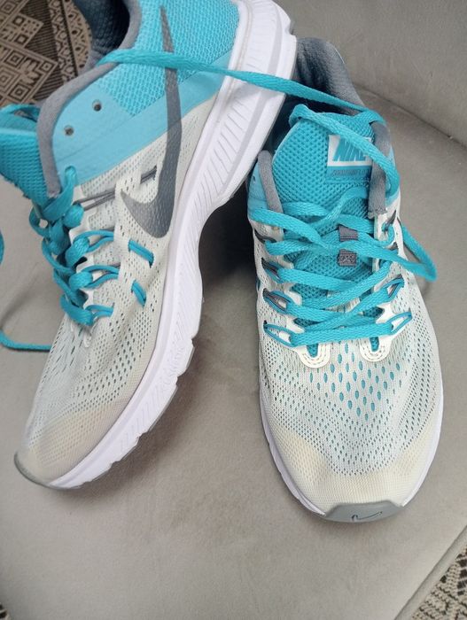 Жіночі кросівки Nike zoom