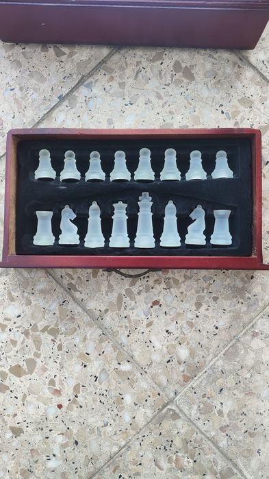Xadrez c/ Peças em Vidro