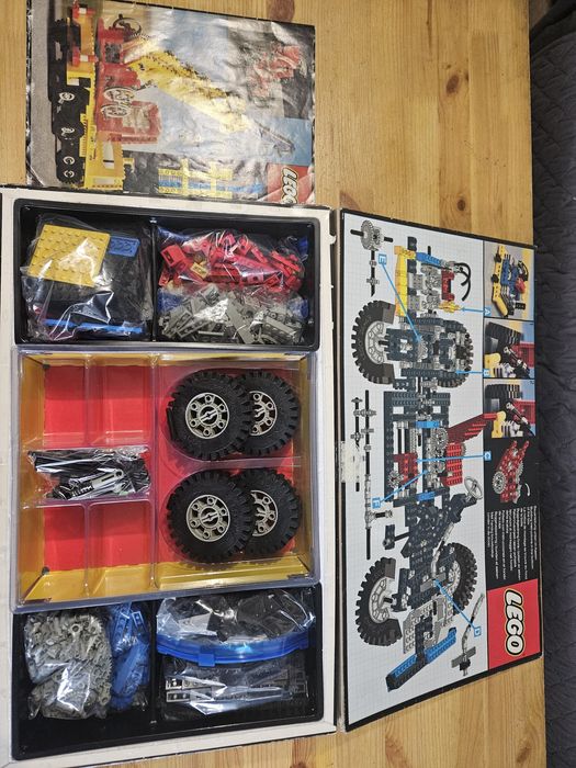 Lego technic 8860 Car Chassi z 1980 roku