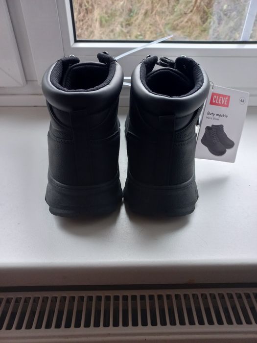 Buty męskie 43 styl trekkingowyczarne  sznurowane