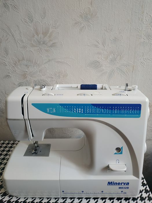 Продам Швейную машинку Minerva M832B