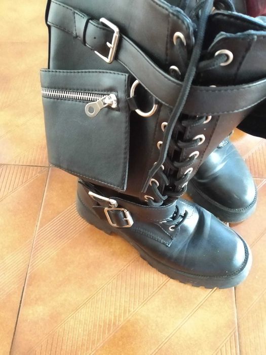Botas pretas de cano alto (mota e outras ocasiões)