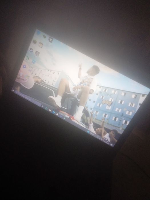 PC Portátil Lenovo Urgente