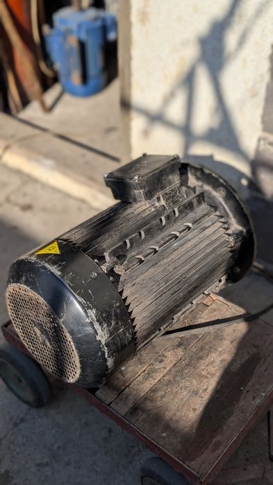 Електродвигун   ATB 15 квт 2900 обертів