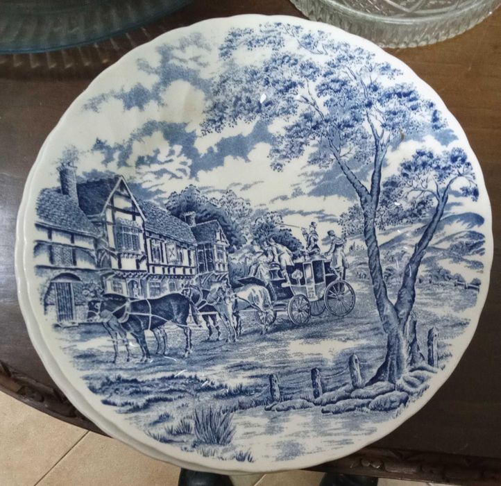 26 Pratos porcelana inglesa diversas imagens