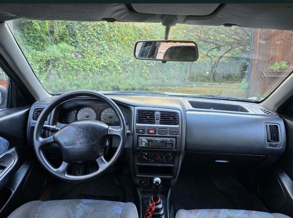 Nissan almera com AC