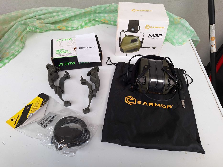 Earmor M32 novo + acessórios
