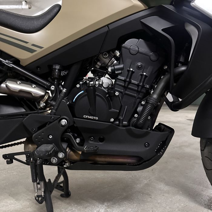 CFMoto 800 MT N39