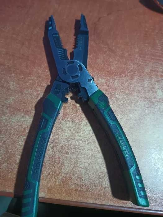 Profesjonalne szczypce kombinerki wielofunkcyjne dla elektryków