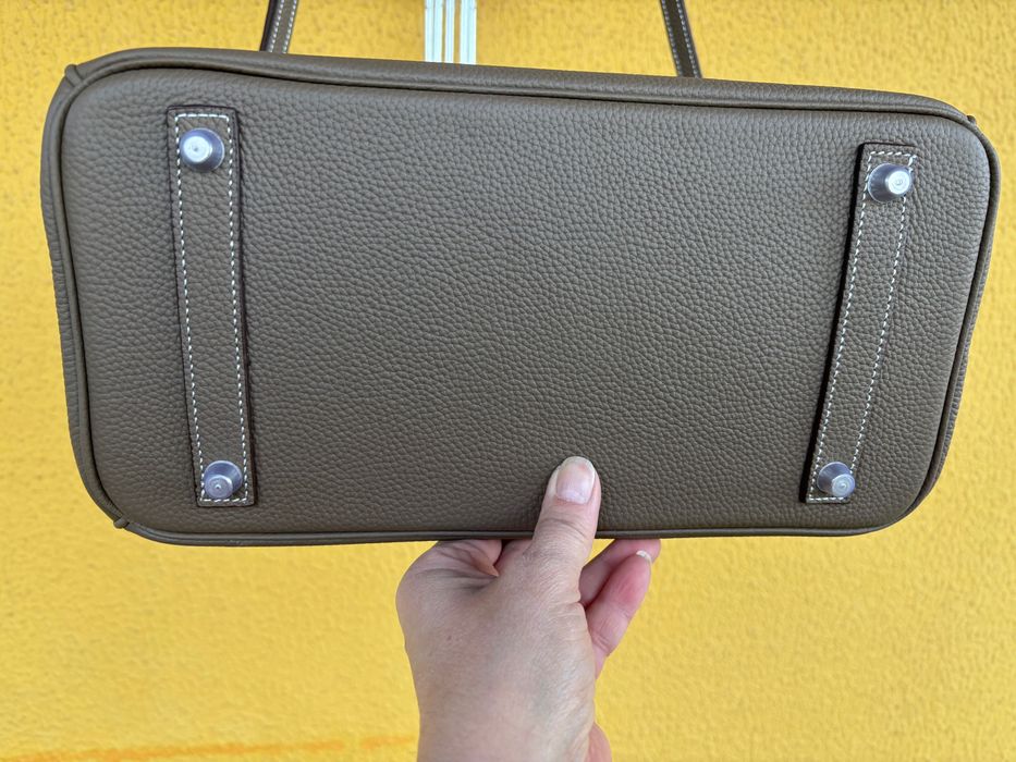 Mala em pele granulada