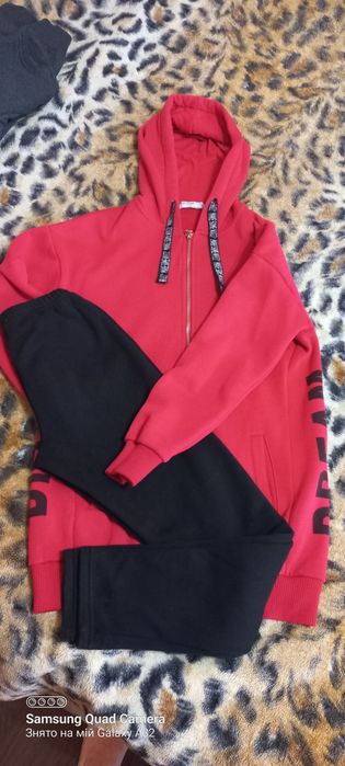 Костюмчики на дівчинку