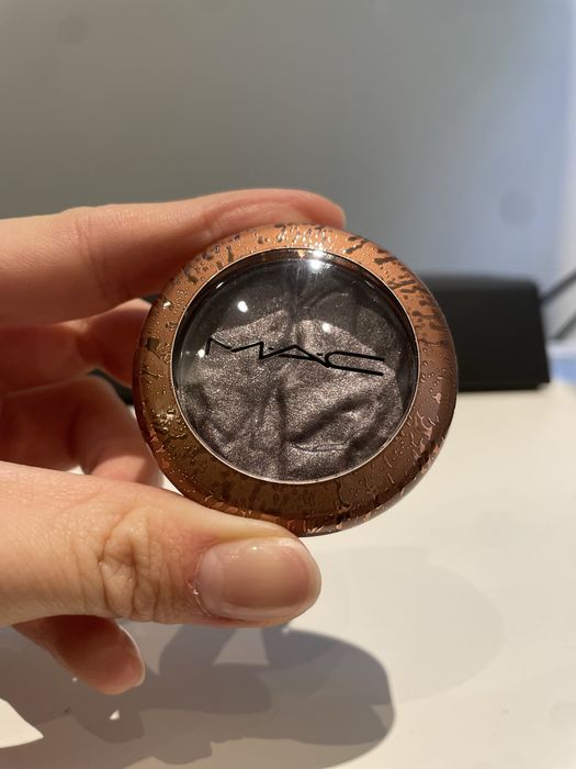 Cień do powiek MAC ładny blyszczacy trwaly