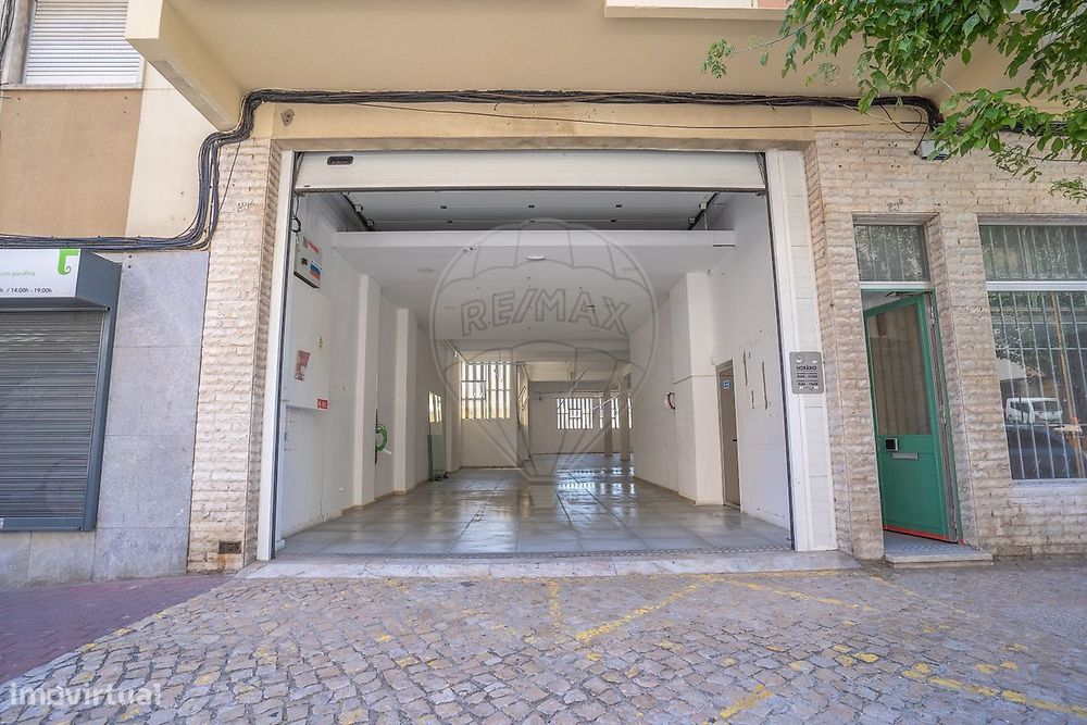 Armazém T0 para arrendamento