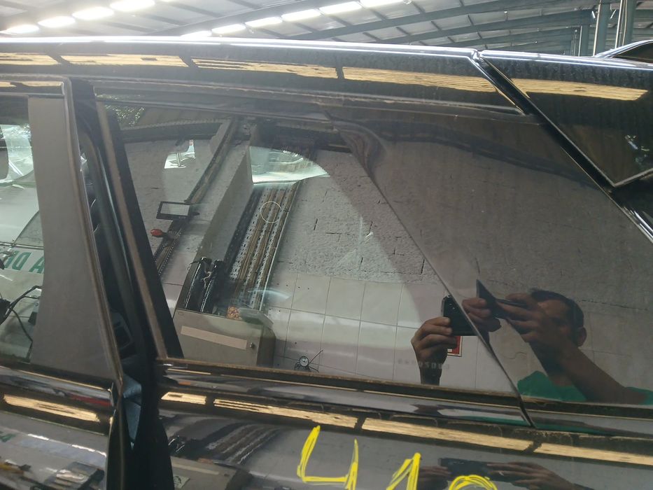 Vidro do painel trás esquerdo LAND ROVER Range Rover Evoque (L538)