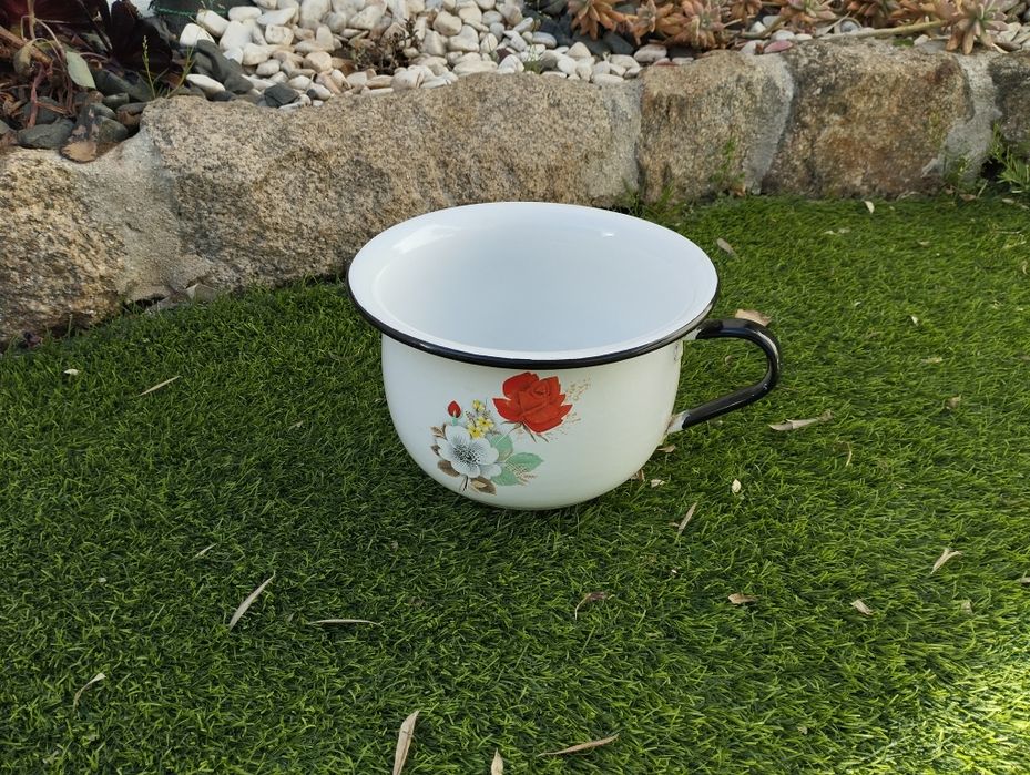 Bacia e penico de esmalte