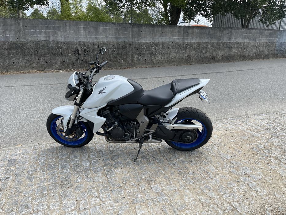 Honda cb1000r.