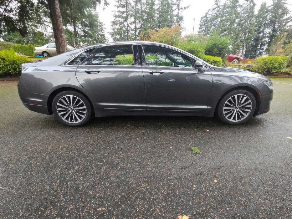 Lincoln MKZ      2017