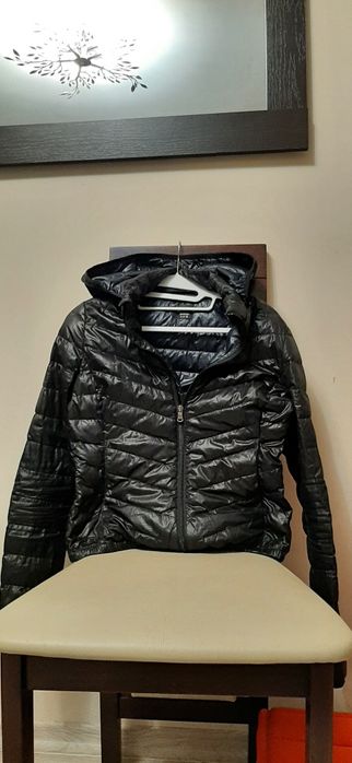 Kurtka czarna, lekka,wiosenna .