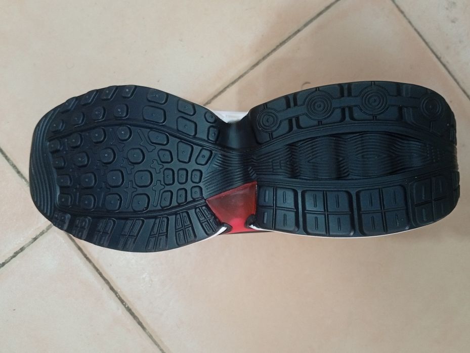 Ténis estilo Air Max Dn vermelhos/brancos – Excelente estado