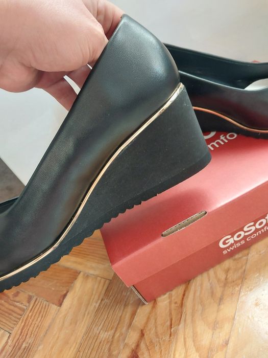 Buty czółenka na koturnie gosoft