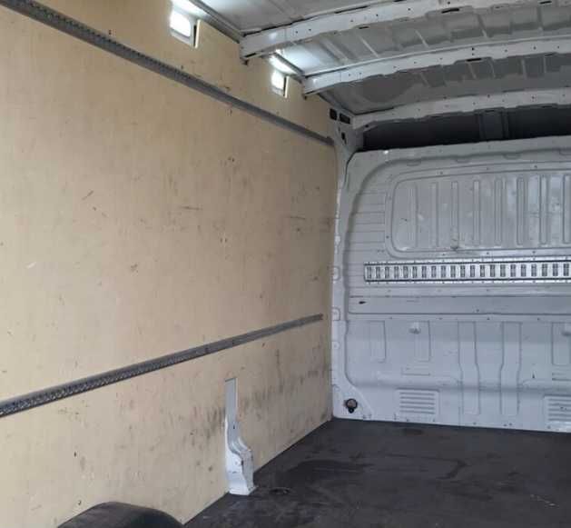 Carrinha Maxus Delivery 9