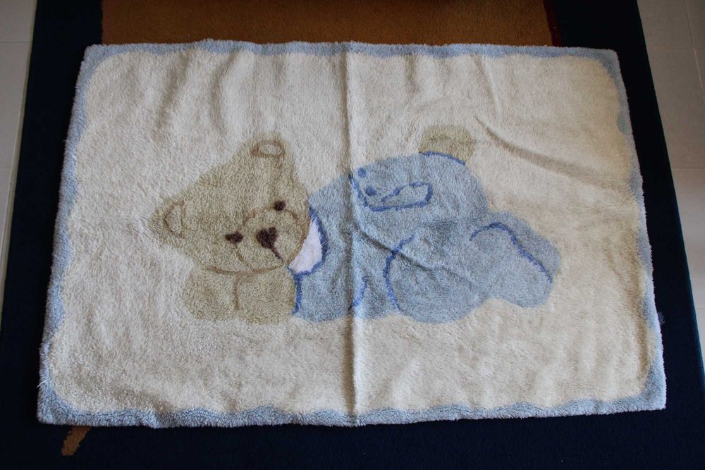 Tris e Ton - Medidor, cabide, tapete e cruzetas para quarto de criança