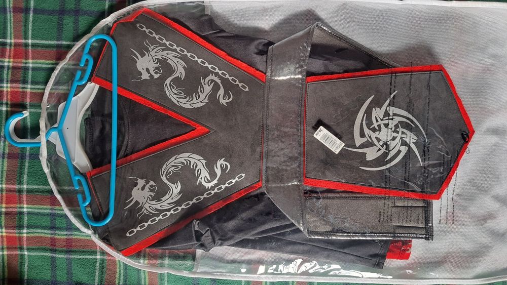 Fato Ninja 6-8Y novo