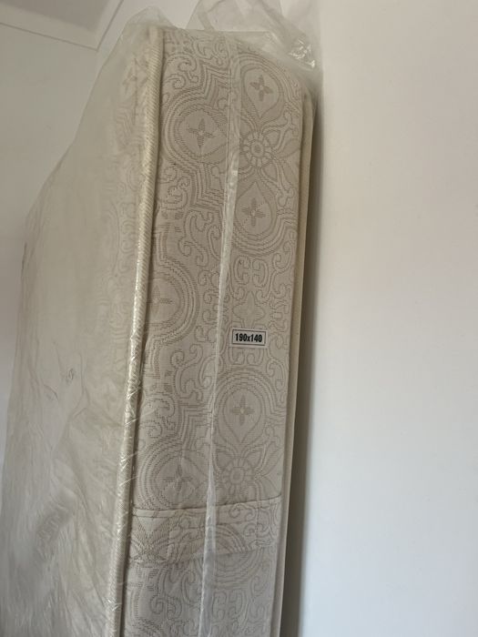 Colchão de Cama de Casal