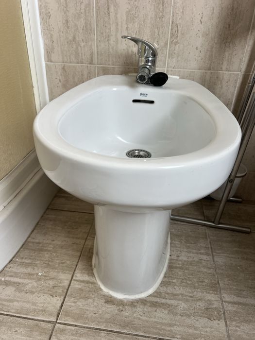 Bidé da marca Roca64586289301122121