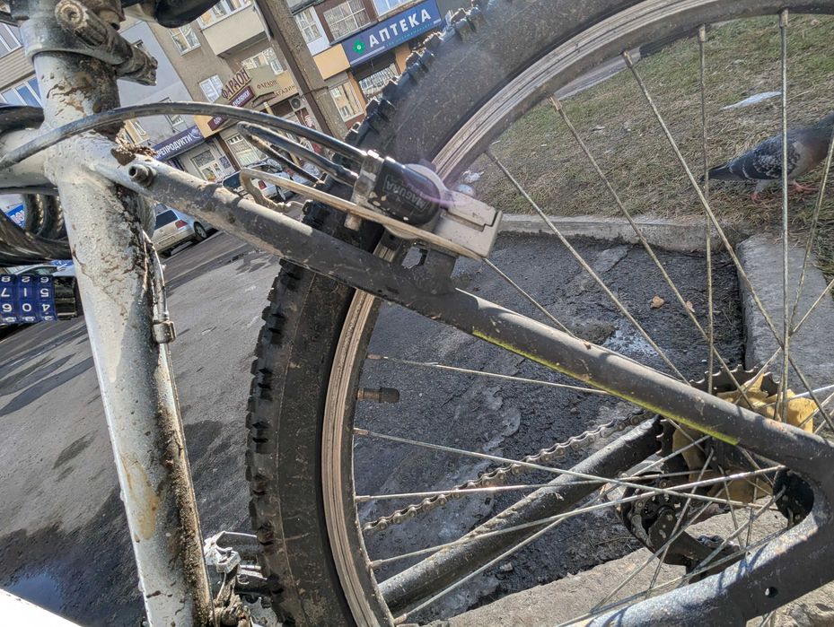 Ровер BULLS на гідравлічних тормозах.