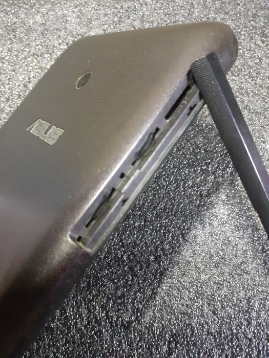 Планшет Asus MeMo Pad 7 K012