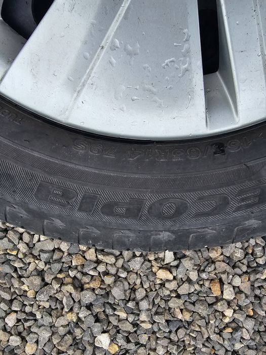 Felgi 14 4x100 mitsubishi z oponami 165/65/14