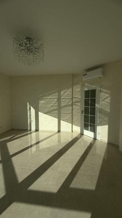Терміновий продаж 2-кімнатна квартира 70м2  в зданому будинку з ремонтом.ЖК Нова Європа