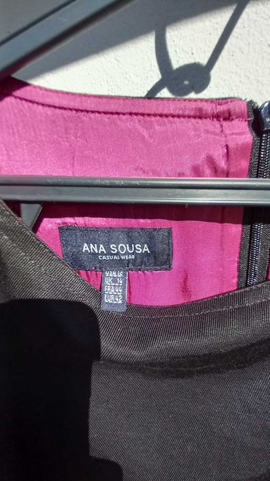 Vestido da Ana Sousa, cor preta.