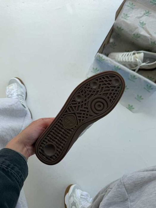 Нові Жіночі Adidas Spezial Beige