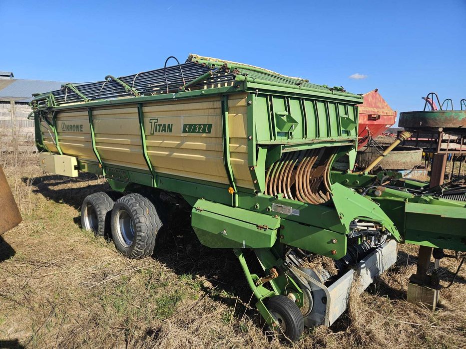 Przyczepa samozbierająca KRONE