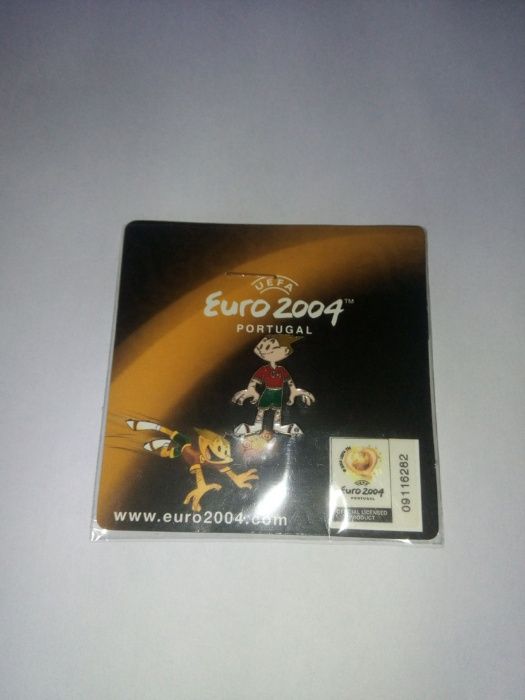 EURO 2004: 2 pins + 1 porta chave oficiais