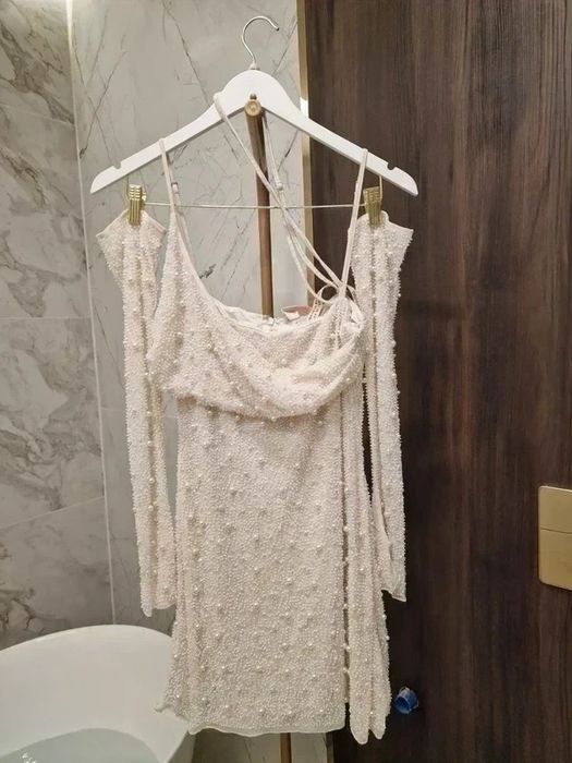 Oh Polly sukienka Soho rękawki kremowa zdobiona mini UK 10 PL M
