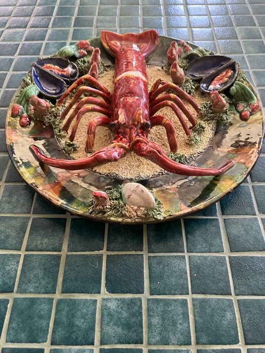Pratos decorativos em cerâmica - Caranquejo e Lagosta. Caldas da Rainha (A.F.Reis)