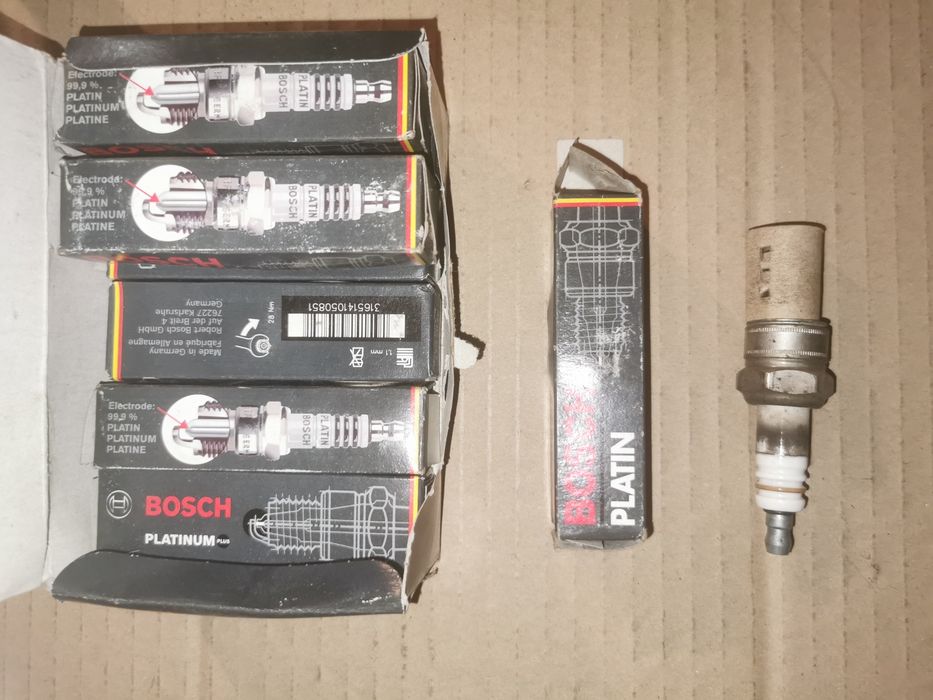 Комплект свечей зажигания 8 шт Bosch Platinum Plus WR7DPX 0242235540