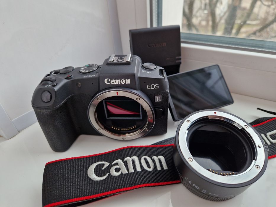 Canon RP  та  адаптер EF