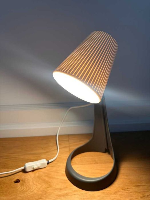 Candeeiro de Secretária IKEA SVALLET (Cinzento e Branco)