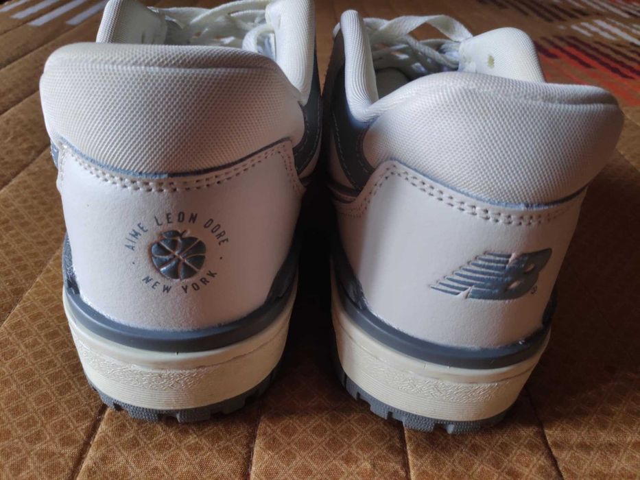 Sapatilhas NB 550 novas nº 42