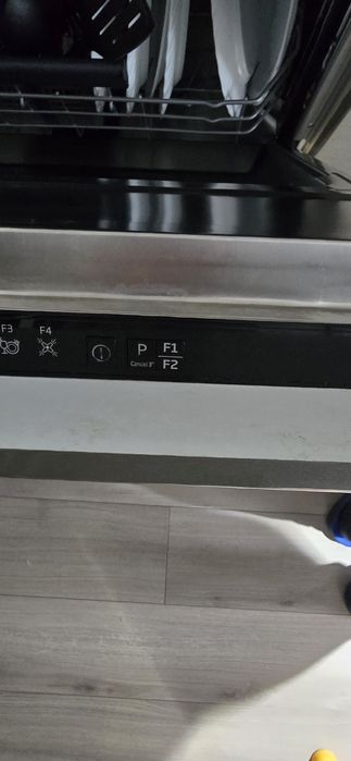 Посудомийна машина