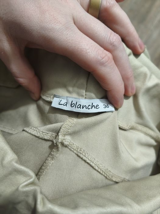 Nowe beżowe spodnie eco skóra La Blanche 36